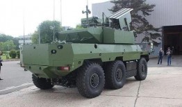 法国装甲车爆料视频播放,视频爆料揭示军事装备细节