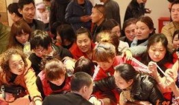 四皇大妈最新爆料新闻,揭秘海贼王世界惊天秘密！